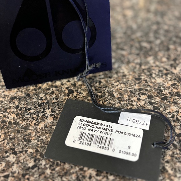 Moose Knuckles Algonquin winter coat, men’s small. NWT - Picture 10 of 11